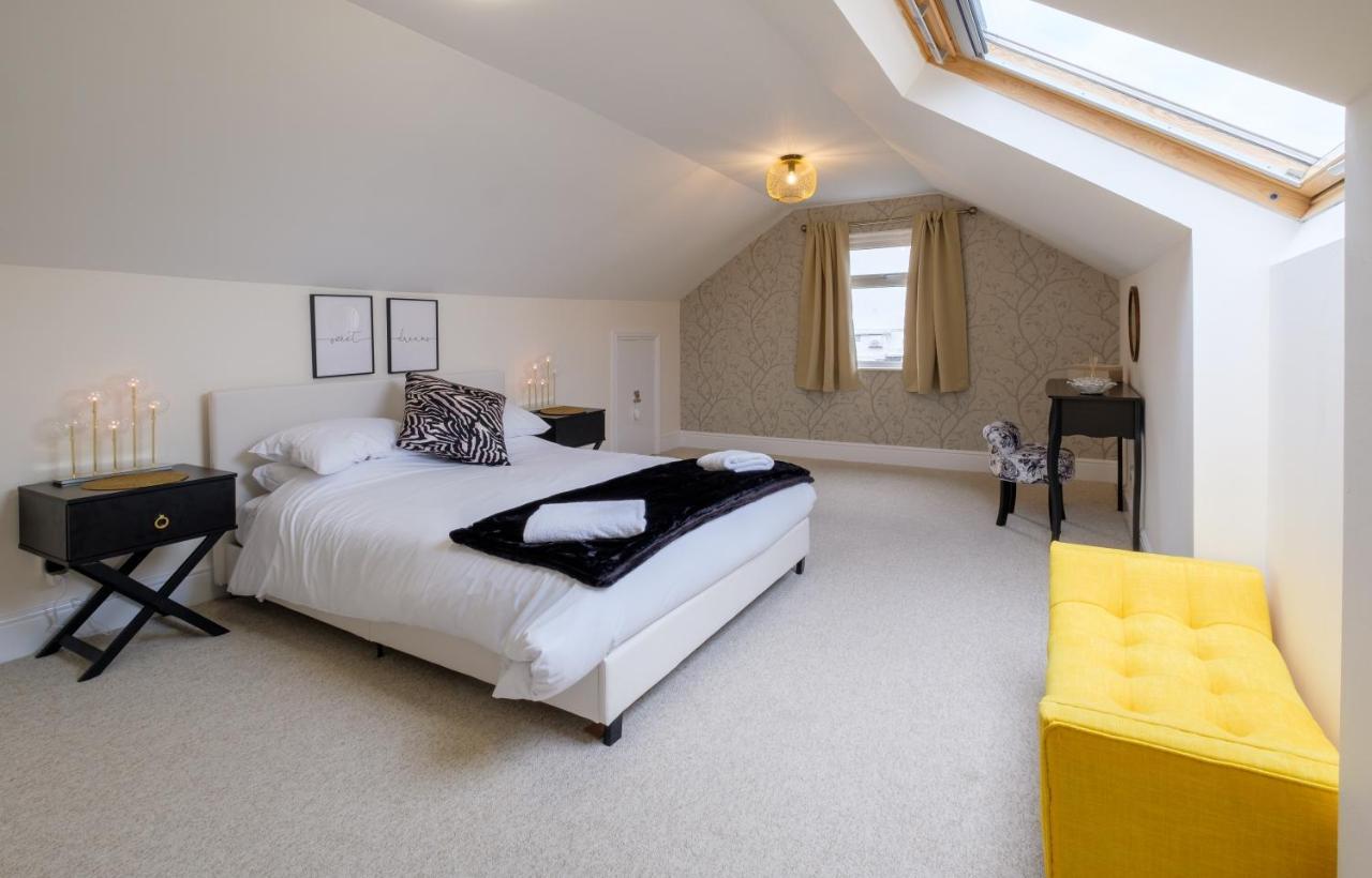 Luxury Living, Stylish Modern Apartment In The Heart Of Ryde Райд Екстериор снимка